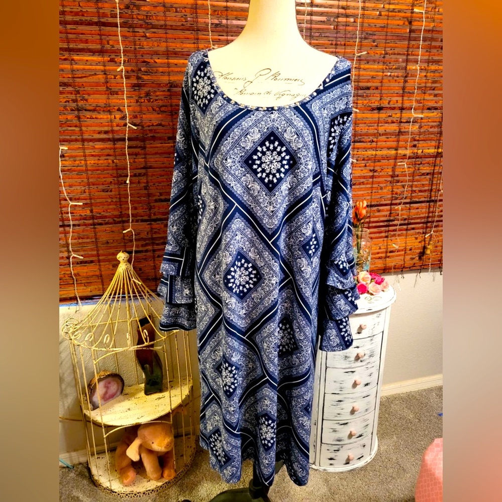 Parker & Quinn dress with layered flare sleeves.